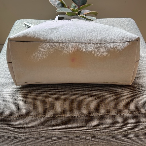 🤍 Victoria Secret White Tote bag 🤍 - Picture 3 of 17